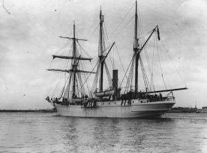 The Endurance sets sail, August 1914.